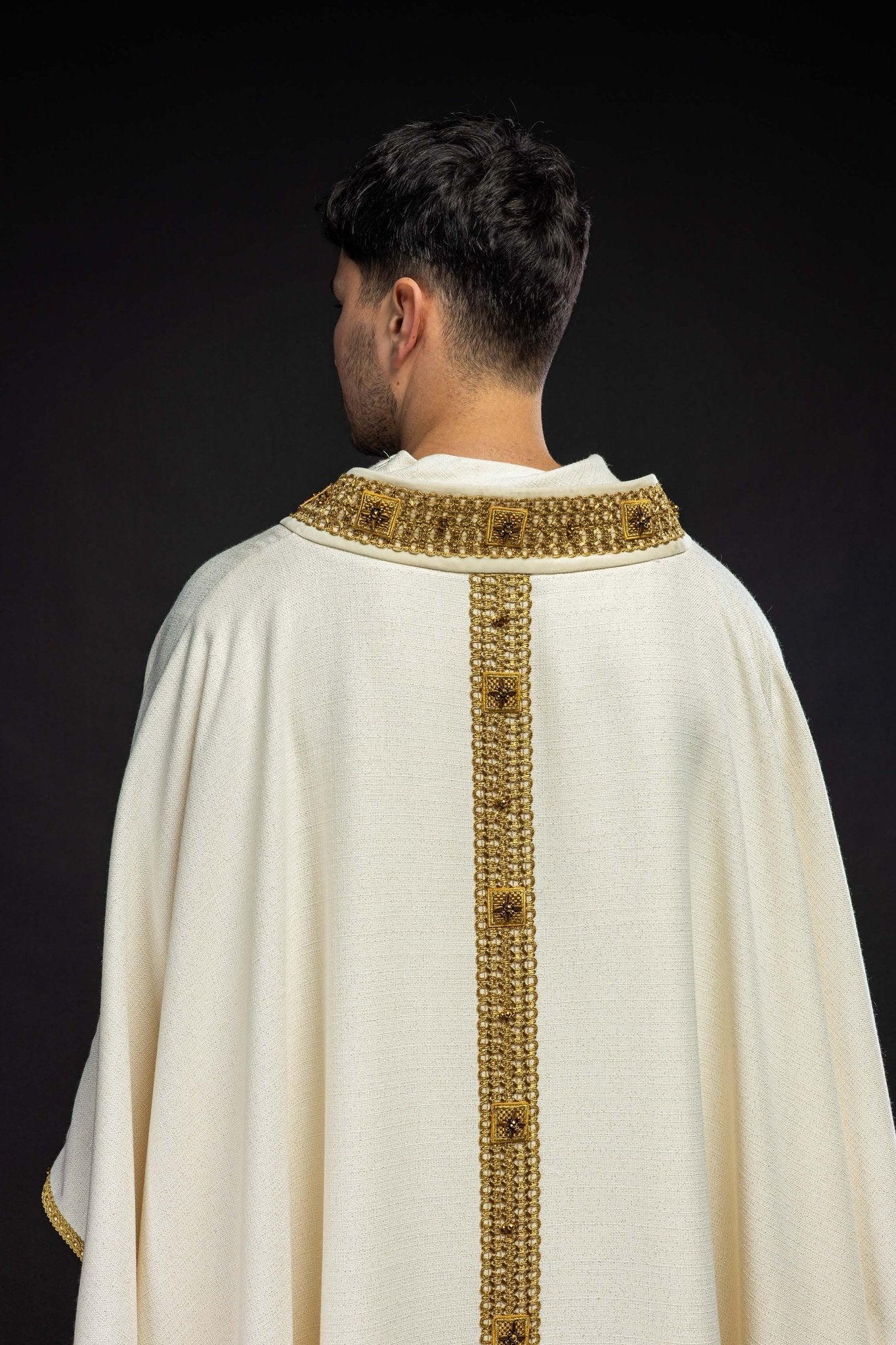 Chasuble fait main avec pierres naturelles – Modèle Handmade 7002 HM/7002/05/71 - CHASUBLES.FR