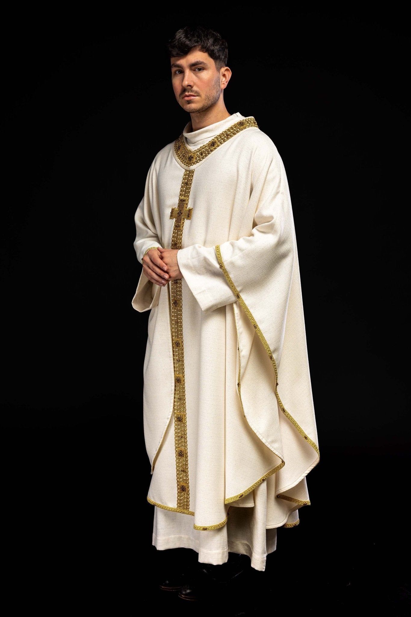 Chasuble fait main avec pierres naturelles – Modèle Handmade 7002 HM/7002/05/71 - CHASUBLES.FR
