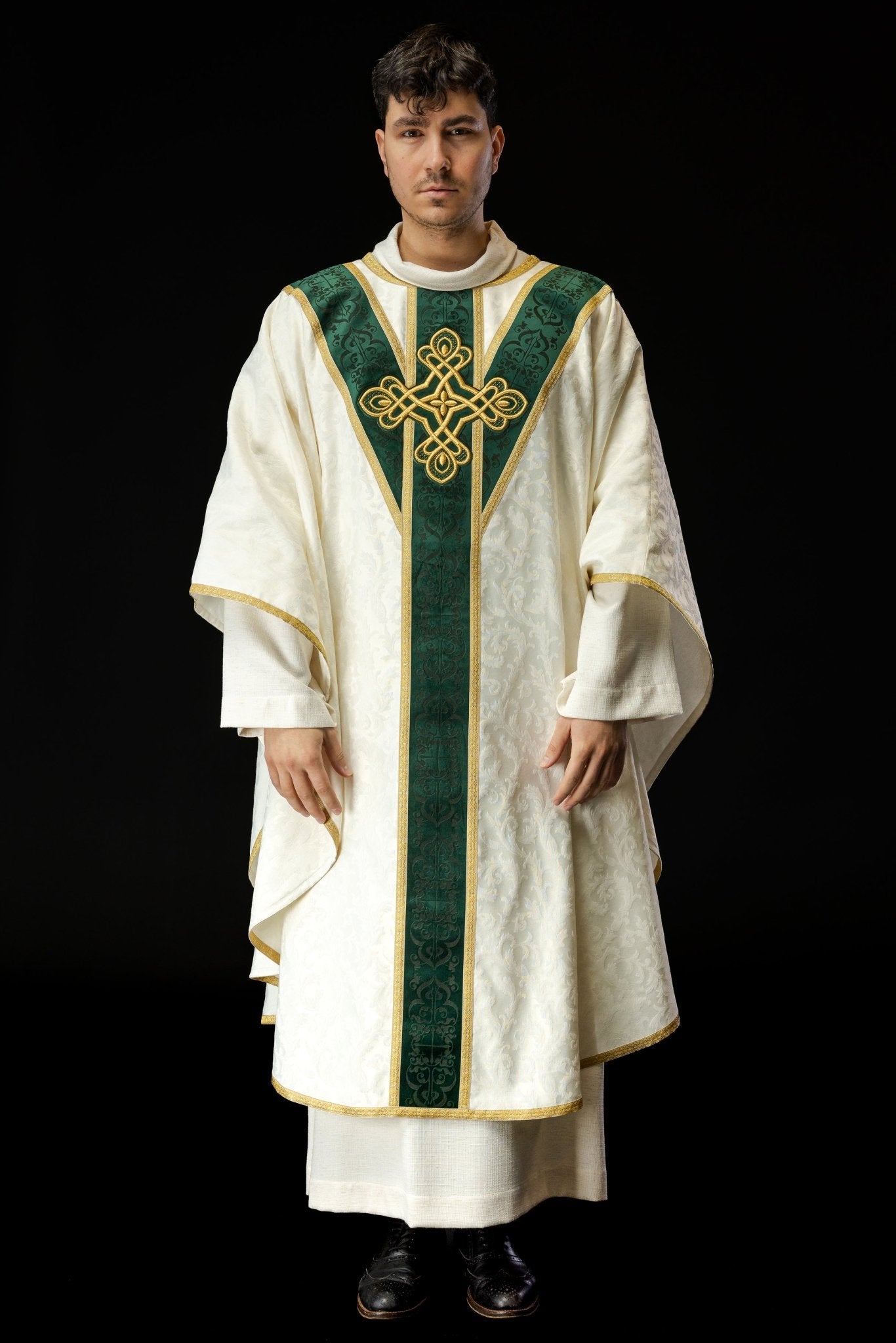 Chasuble faite à la main avec ceinture en velours Fait à la main 7007 LE/7043/05/PA01 - CHASUBLES.FR