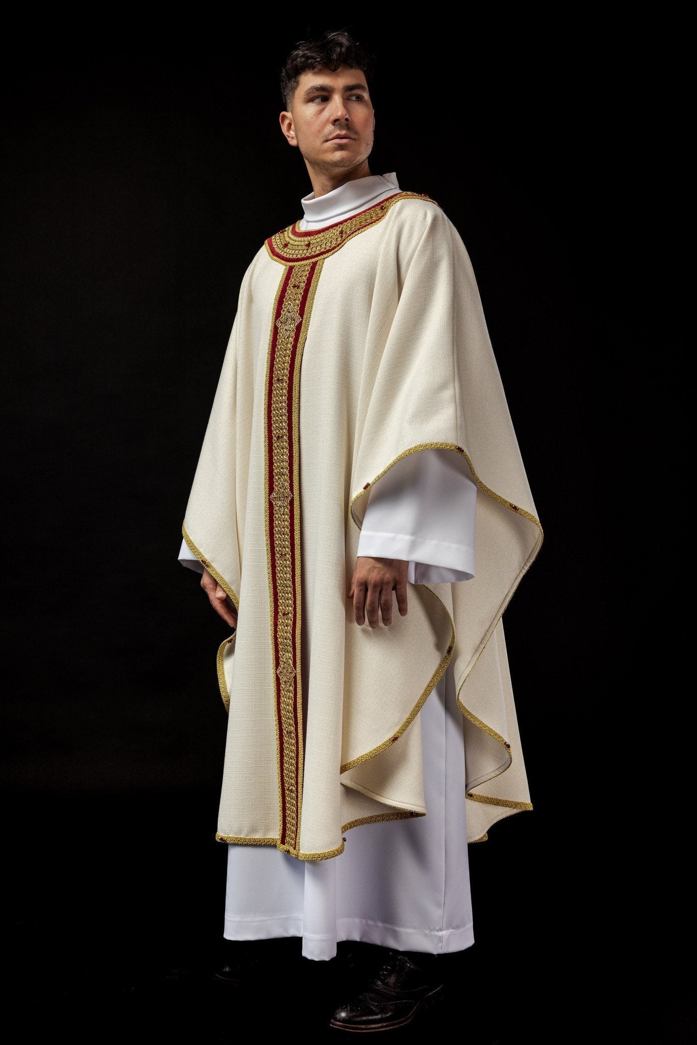 Chasuble faite à la main avec des pierres naturelles Fait à la main 7001 HM/7001/05/71/PA02 - CHASUBLES.FR