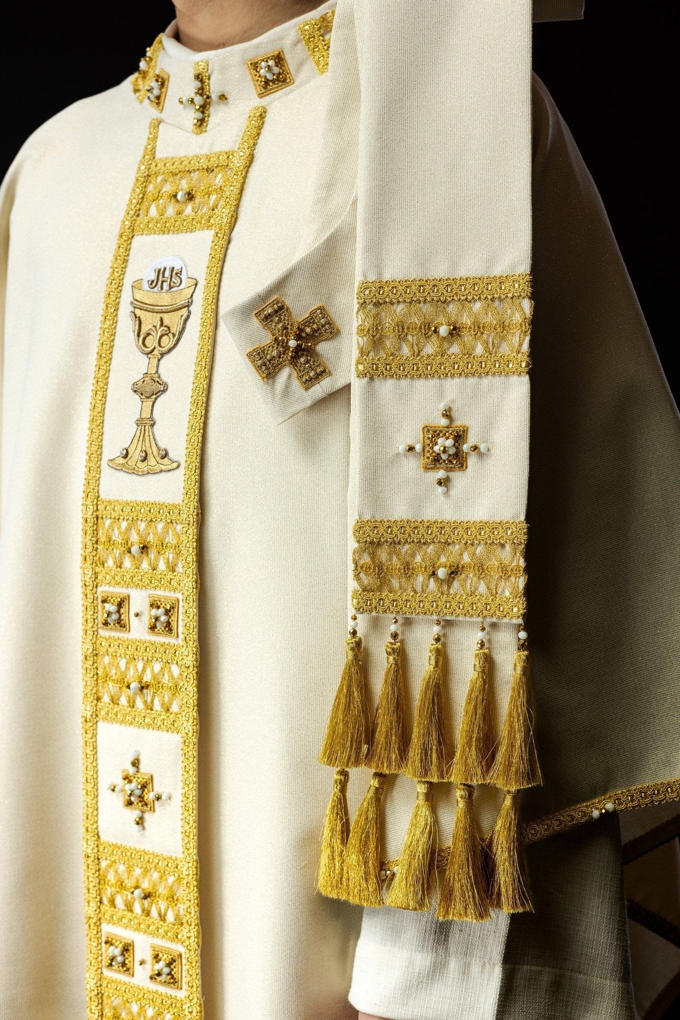 Chasuble faite à la main avec des pierres naturelles Fait à la main 7008 HM/7008/05/96 - CHASUBLES.FR