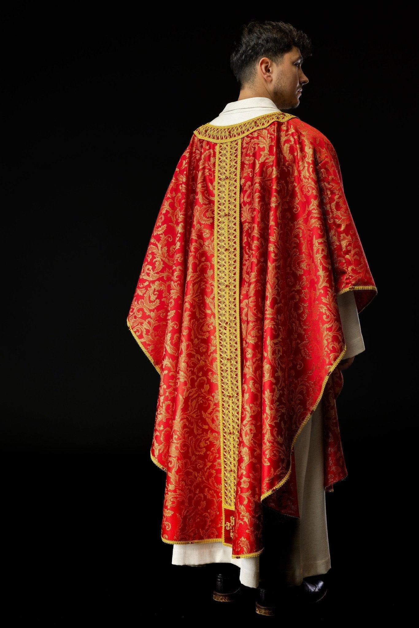 Chasuble faite à la main avec des pierres naturelles Fait à la main 7009 HM/7009/02/90 - CHASUBLES.FR