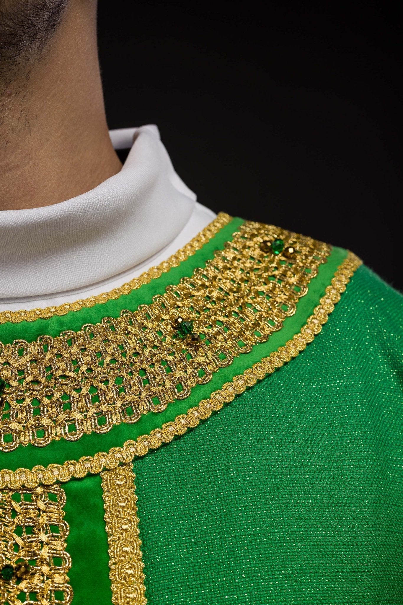 Chasuble faite à la main avec des pierres naturelles Handmade 7001 HM/7001/01/71/PA01 - CHASUBLES.FR