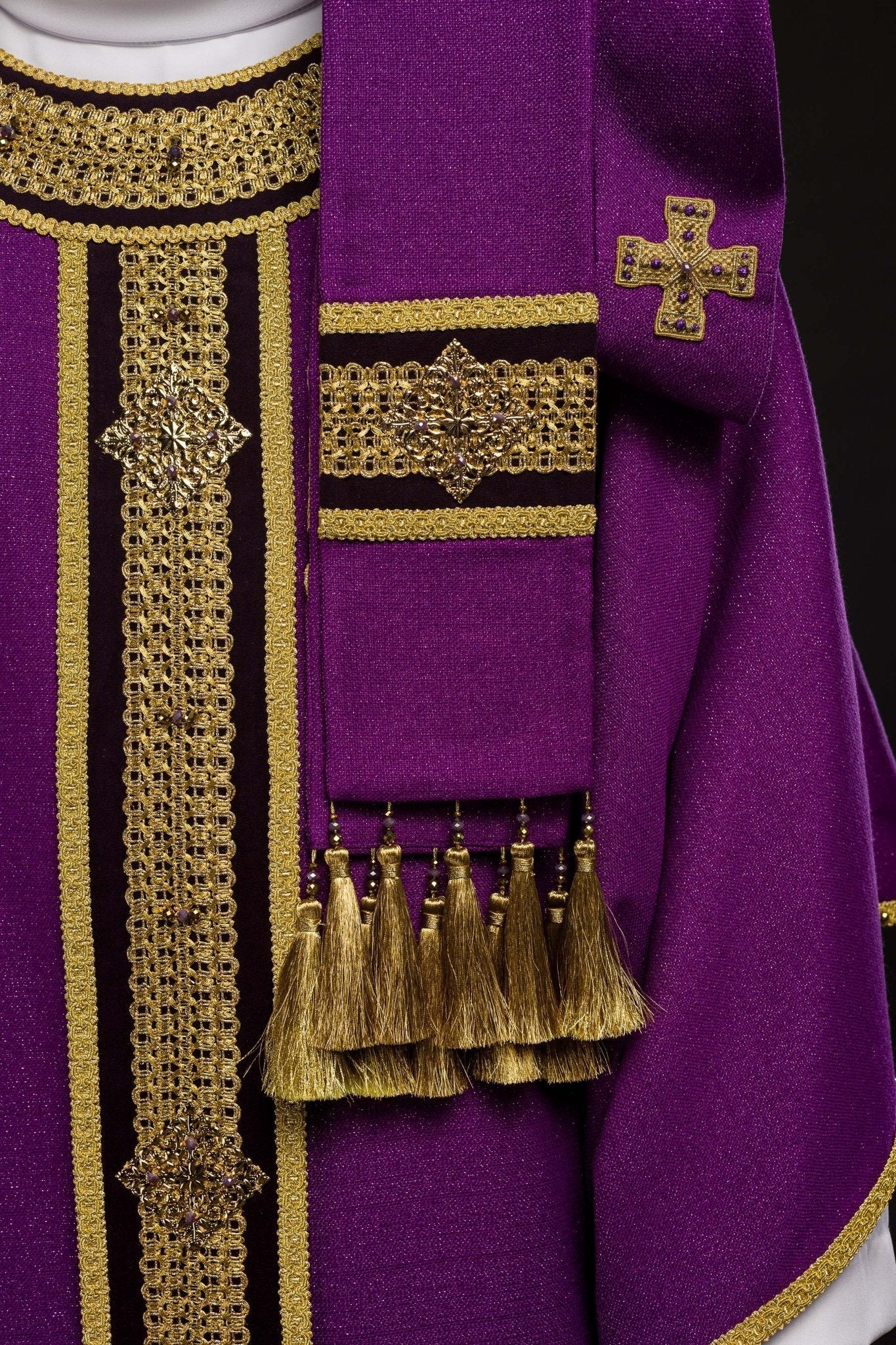 Chasuble faite à la main avec des pierres naturelles Handmade 7001 HM/7001/03/71/PA03 - CHASUBLES.FR