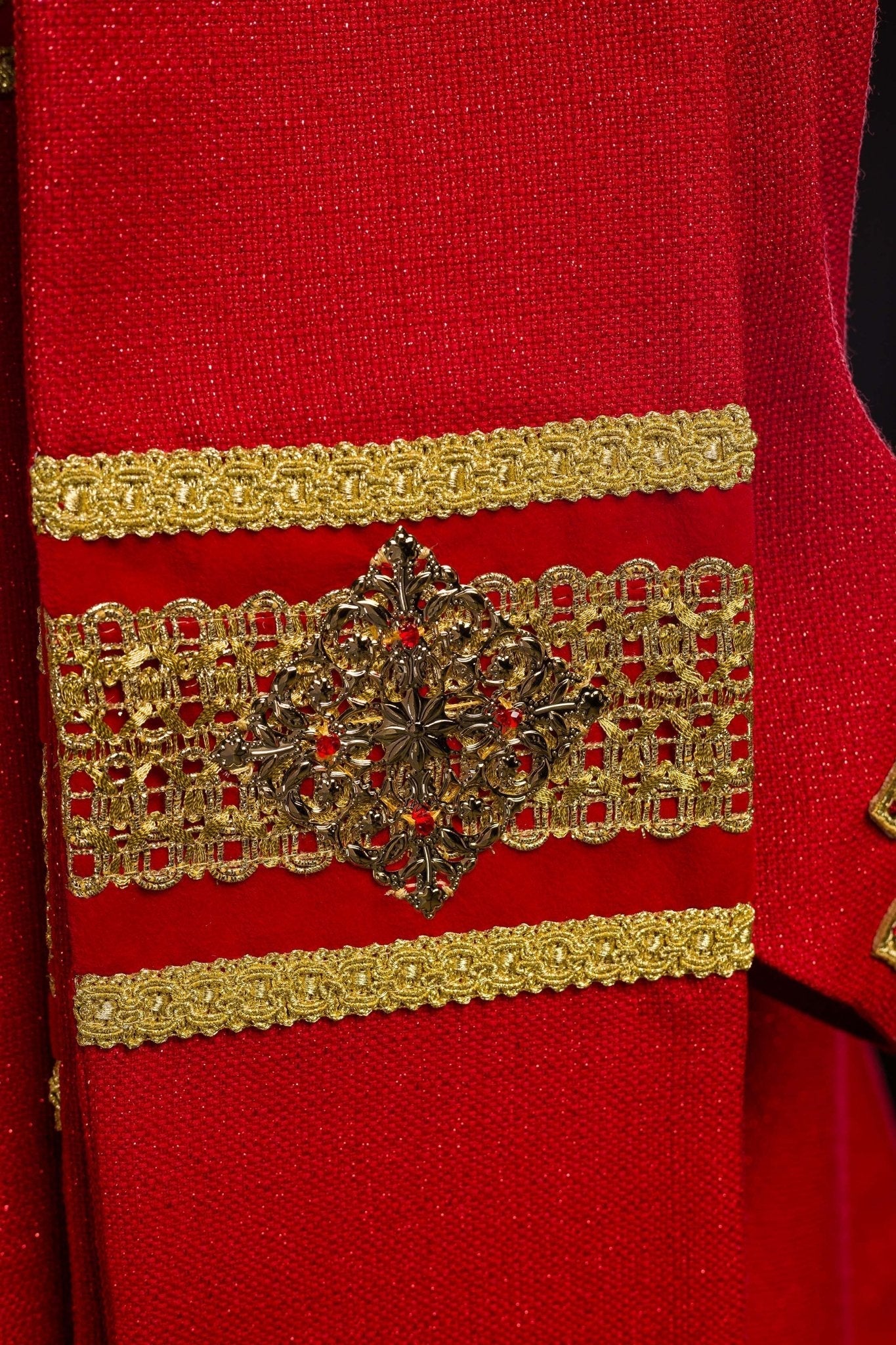Chasuble faite à la main avec des pierres naturelles Handmade 7001 HM/7001/02/71/PA02 - CHASUBLES.FR