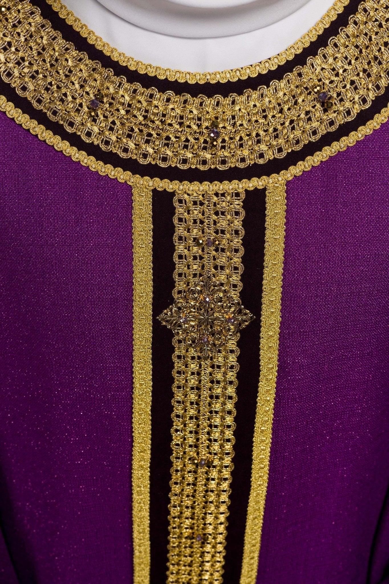Chasuble faite à la main avec des pierres naturelles Handmade 7001 HM/7001/03/71/PA03 - CHASUBLES.FR