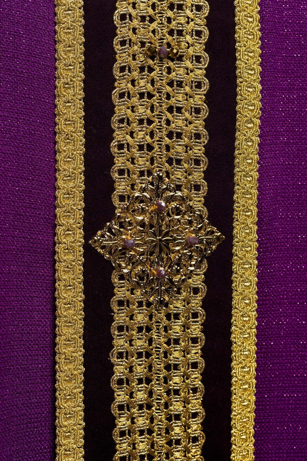 Chasuble faite à la main avec des pierres naturelles Handmade 7001 HM/7001/03/71/PA03 - CHASUBLES.FR