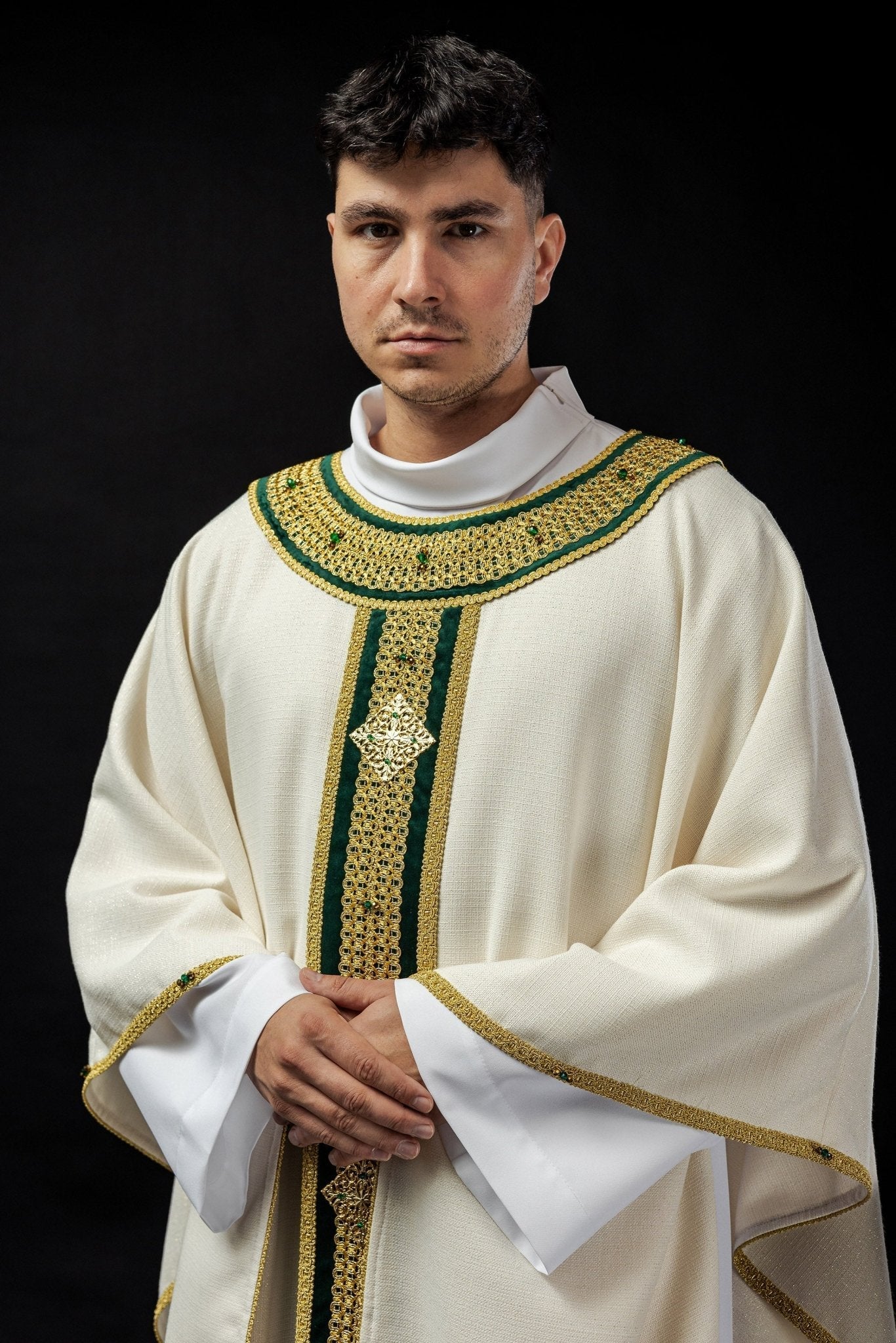 Chasuble faite à la main avec Fait à la main 7001 HM/7001/05/71/PA01 - CHASUBLES.FR