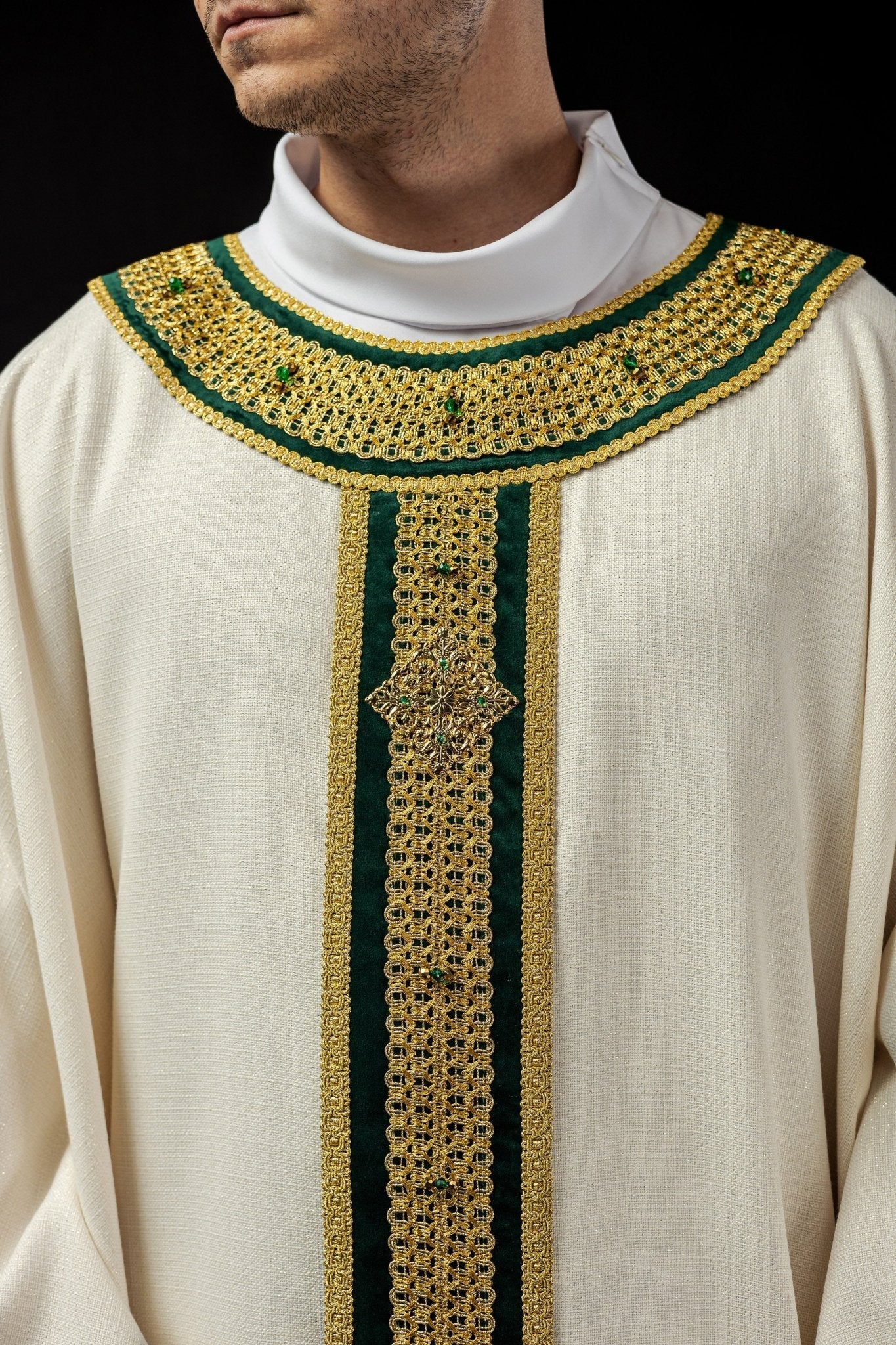 Chasuble faite à la main avec Fait à la main 7001 HM/7001/05/71/PA01 - CHASUBLES.FR