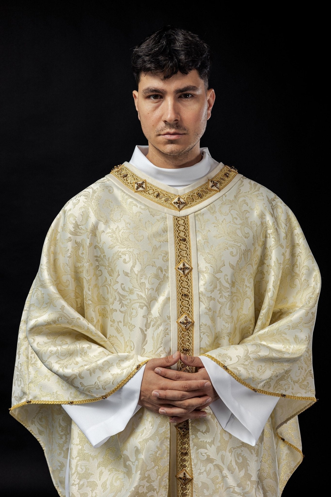 Chasuble faite à la main avec pierres naturelles Fait à la main 7003 HM/7003/05/90 - CHASUBLES.FR