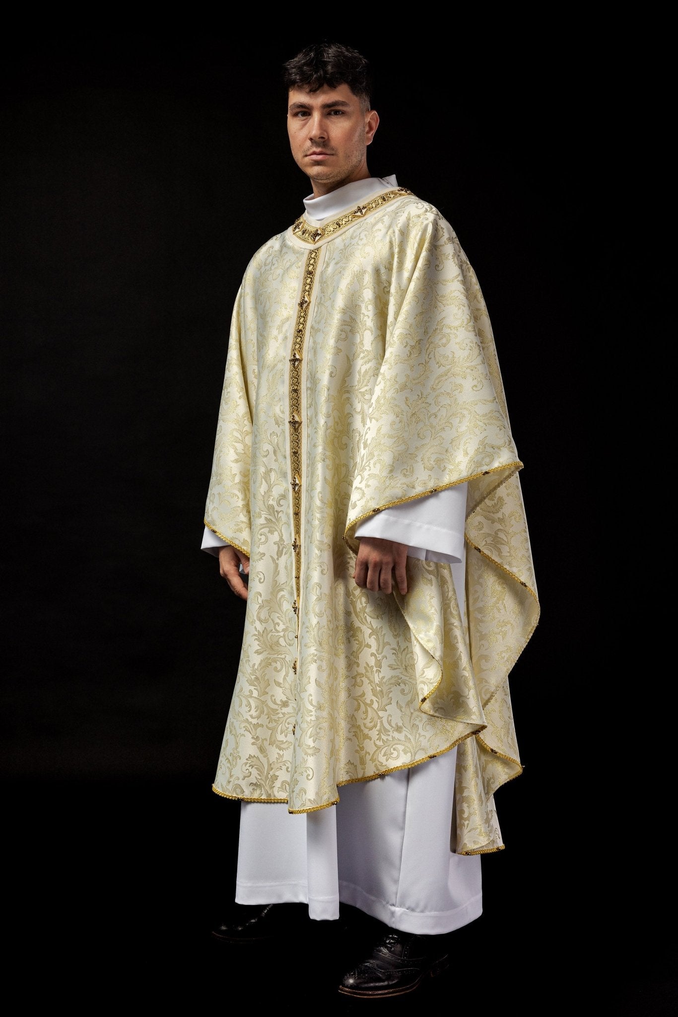 Chasuble faite à la main avec pierres naturelles Fait à la main 7003 HM/7003/05/90 - CHASUBLES.FR