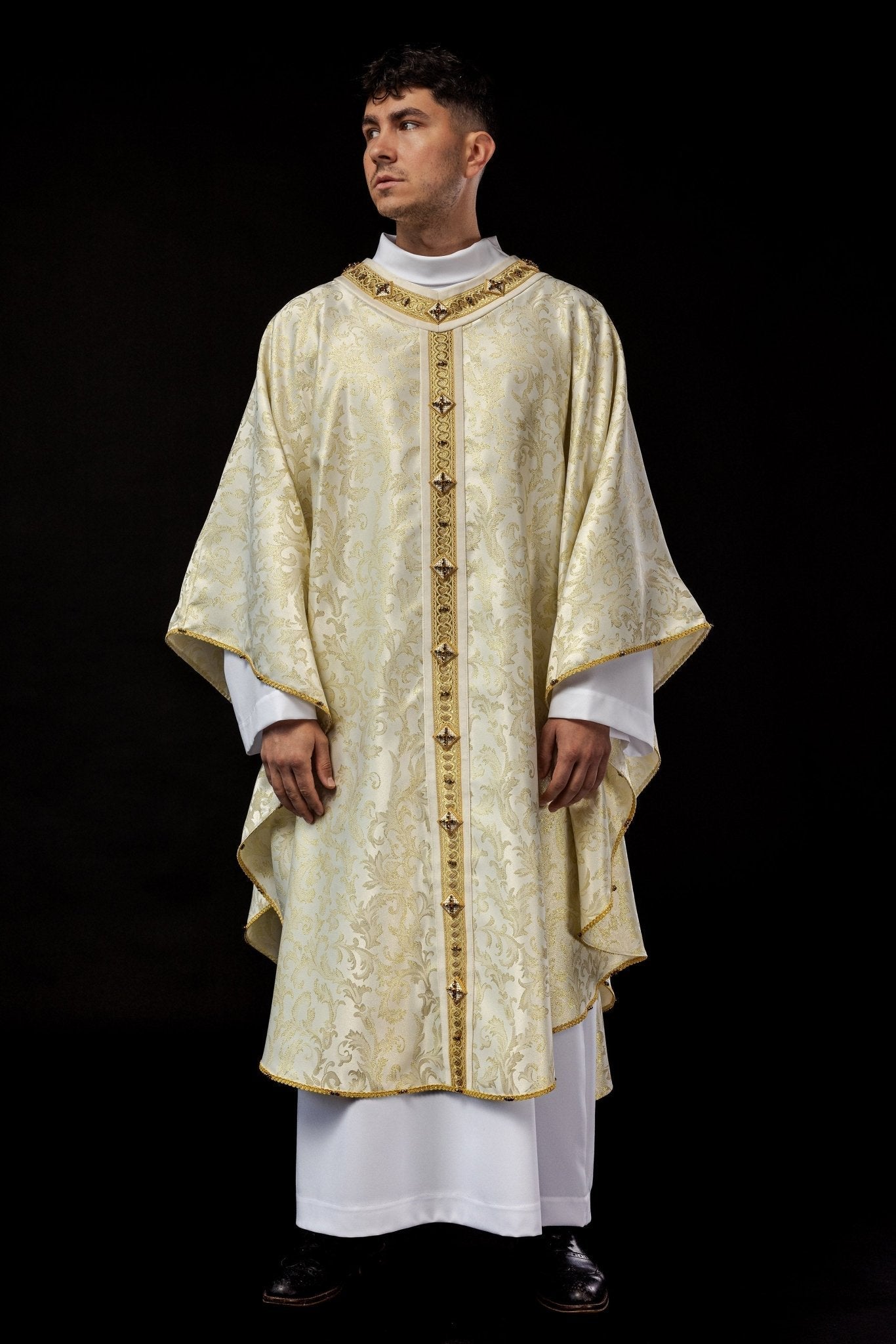 Chasuble faite à la main avec pierres naturelles Fait à la main 7003 HM/7003/05/90 - CHASUBLES.FR
