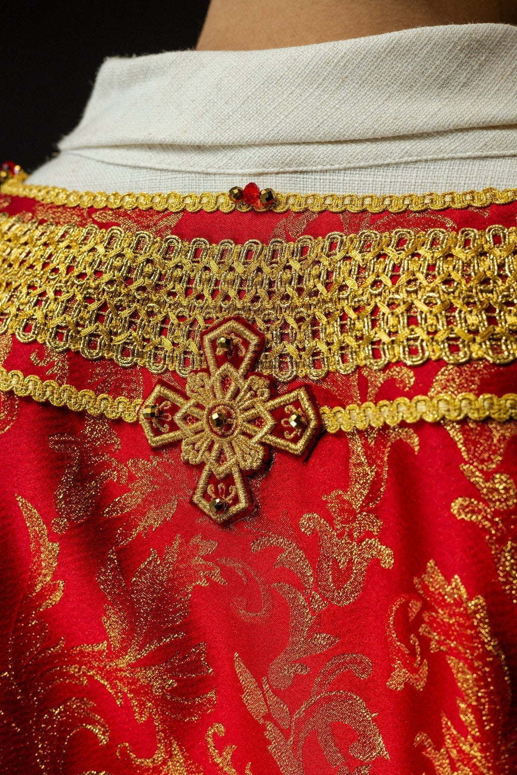 Chasuble faite à la main avec pierres naturelles Fait à la main 7010 HM/7010/02/90 - CHASUBLES.FR