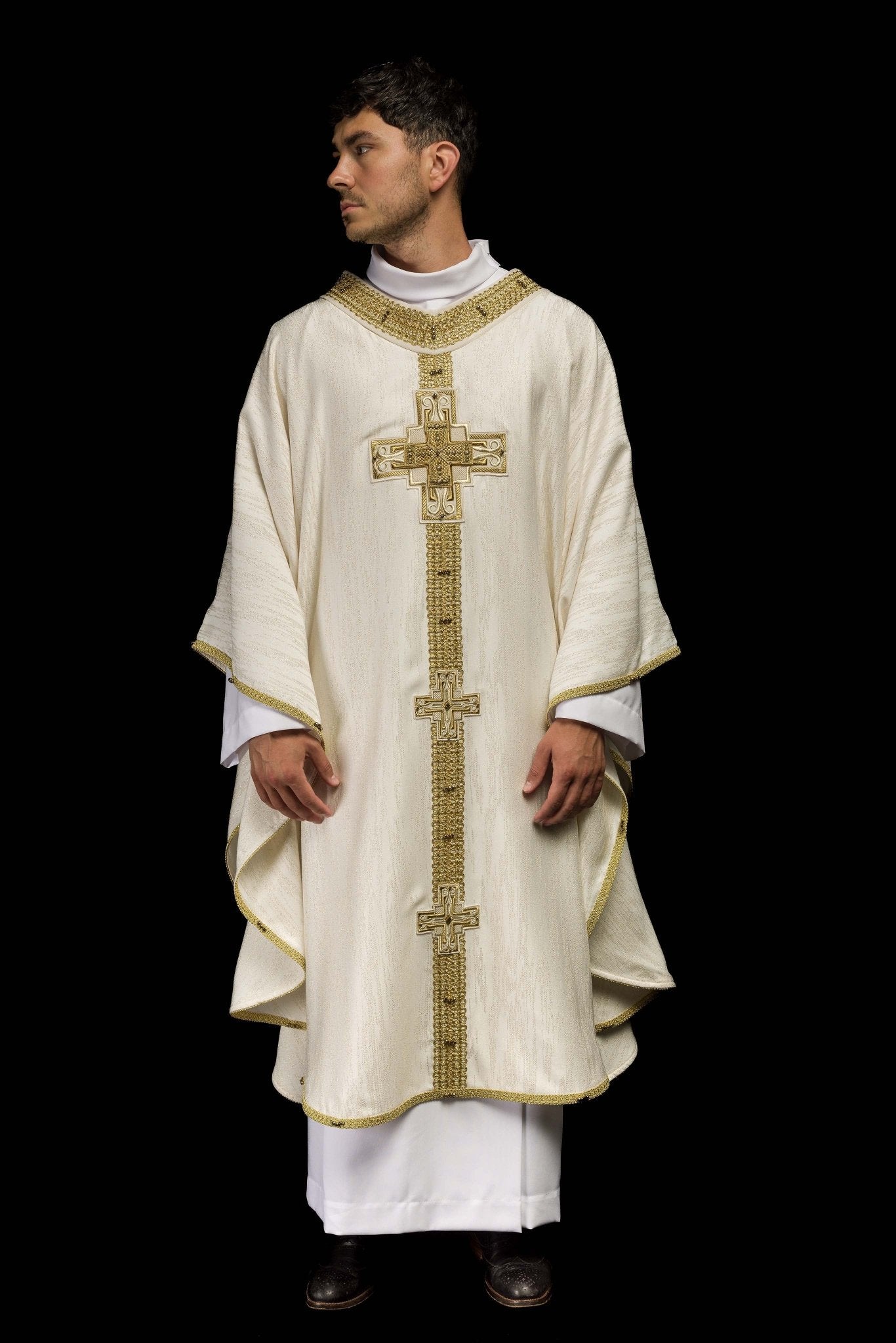Chasuble faite à la main avec pierres naturelles Handmade 7015 Écru HM/7015/05/99 - CHASUBLES.FR