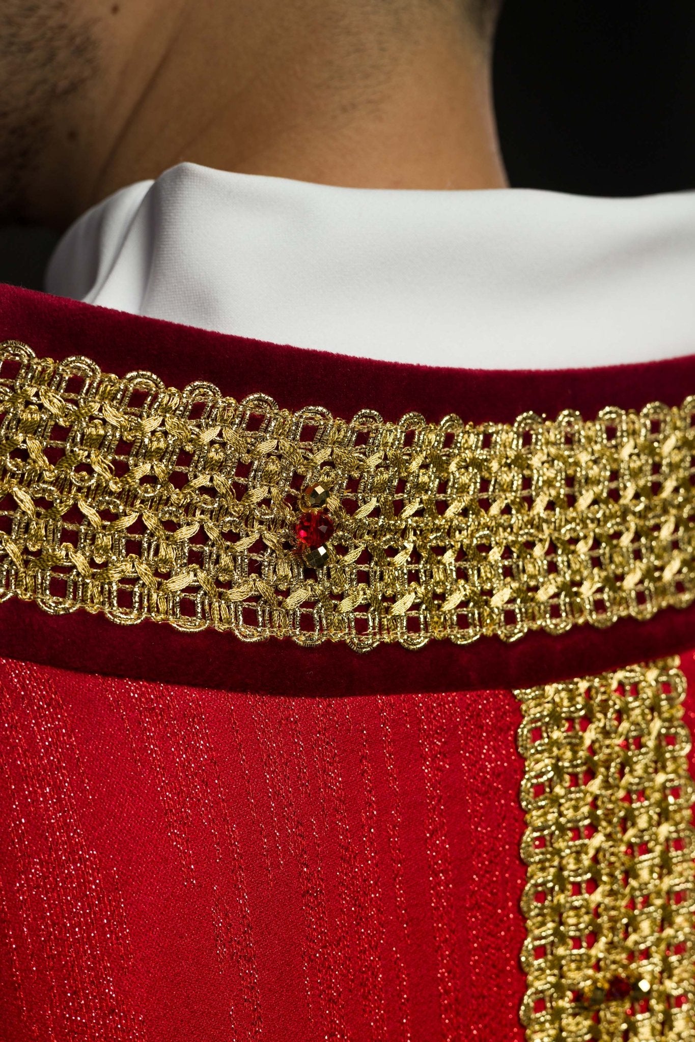 Chasuble faite à la main avec pierres naturelles Handmade 7015 Rouge HM/7015/02/99 - CHASUBLES.FR
