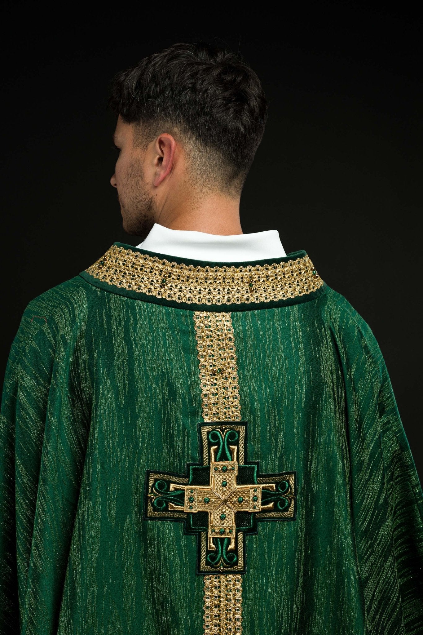 Chasuble faite à la main avec pierres naturelles Handmade 7015 Vert HM/7015/01/99 - CHASUBLES.FR