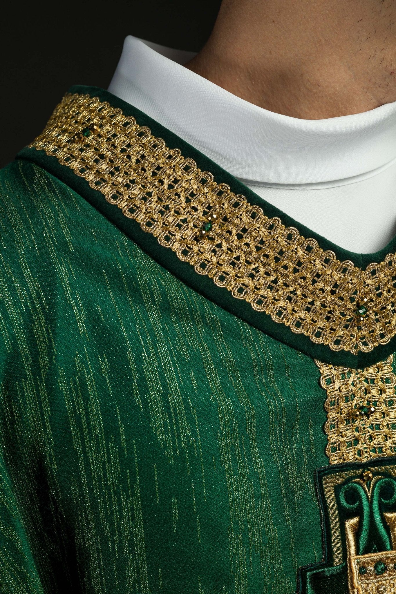 Chasuble faite à la main avec pierres naturelles Handmade 7015 Vert HM/7015/01/99 - CHASUBLES.FR