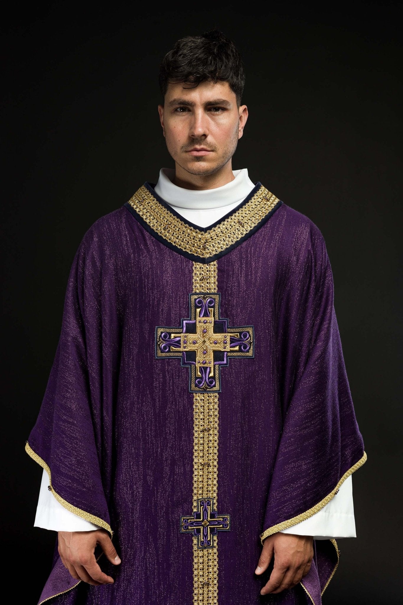 Chasuble faite à la main avec pierres naturelles Handmade 7015 Violet HM/7015/03/99 - CHASUBLES.FR