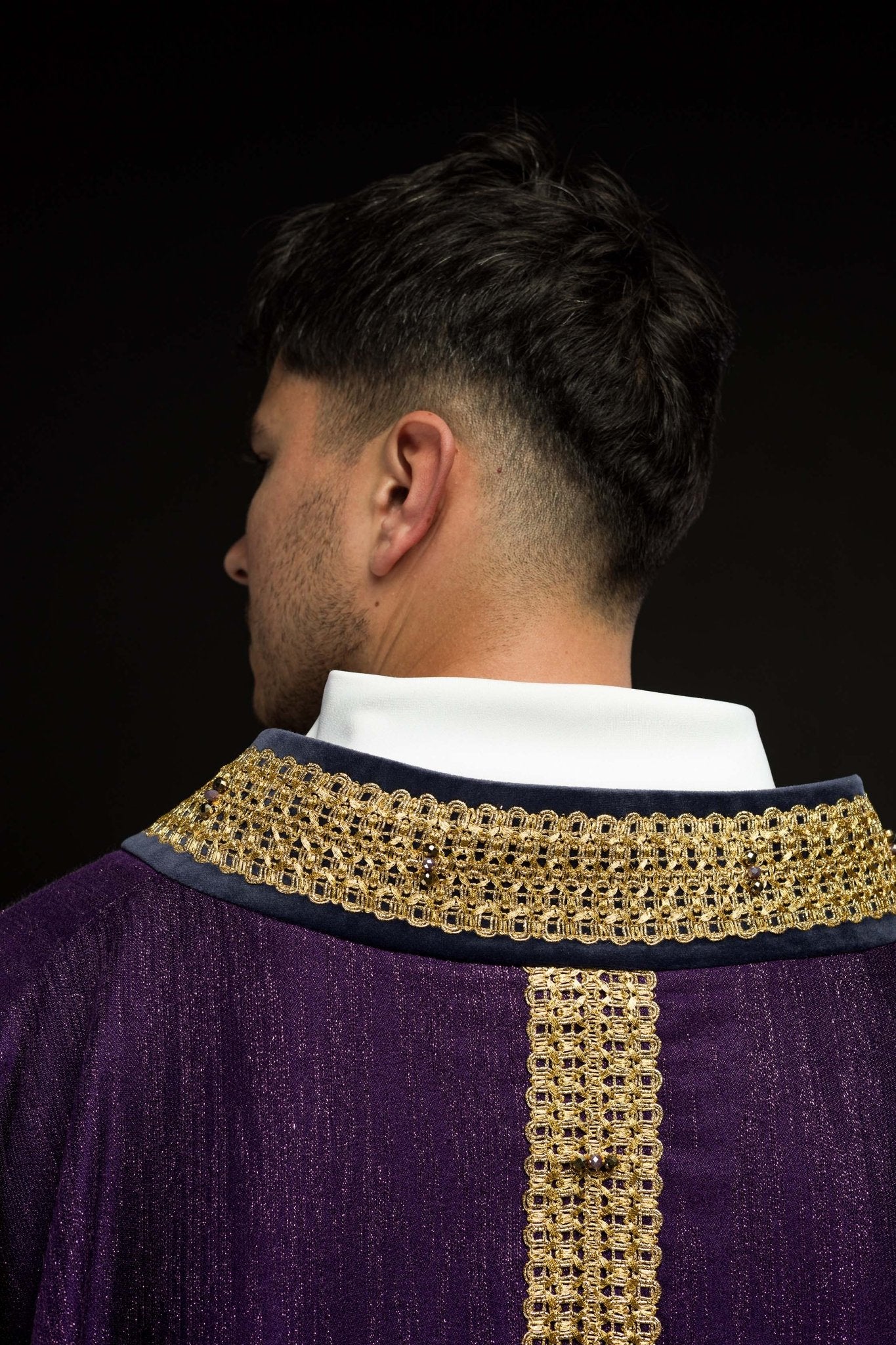 Chasuble faite à la main avec pierres naturelles Handmade 7015 Violet HM/7015/03/99 - CHASUBLES.FR