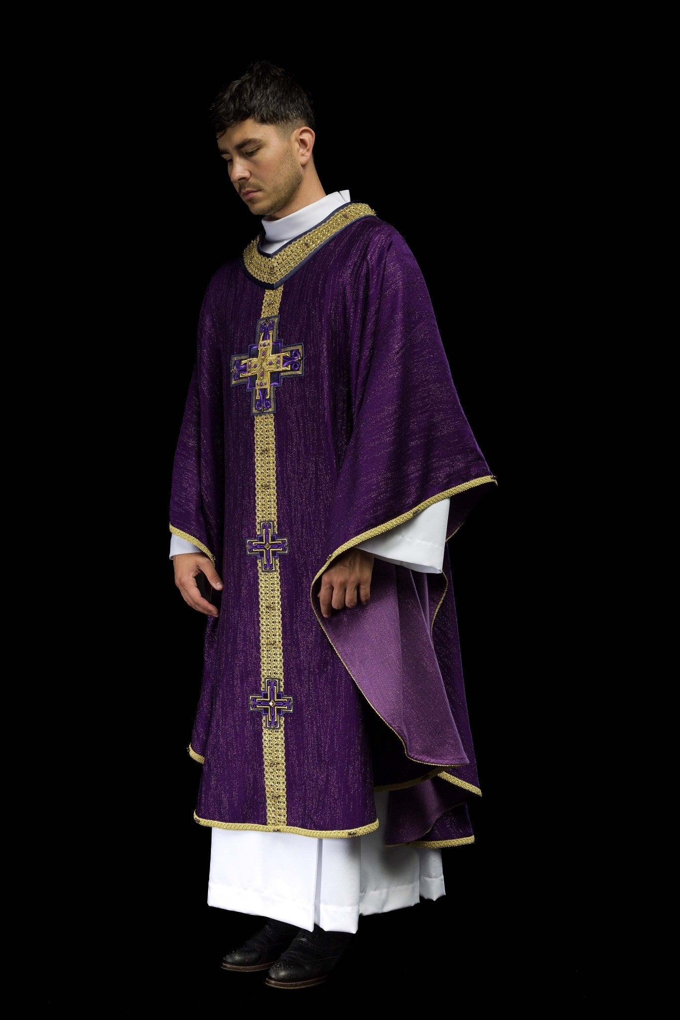 Chasuble faite à la main avec pierres naturelles Handmade 7015 Violet HM/7015/03/99 - CHASUBLES.FR