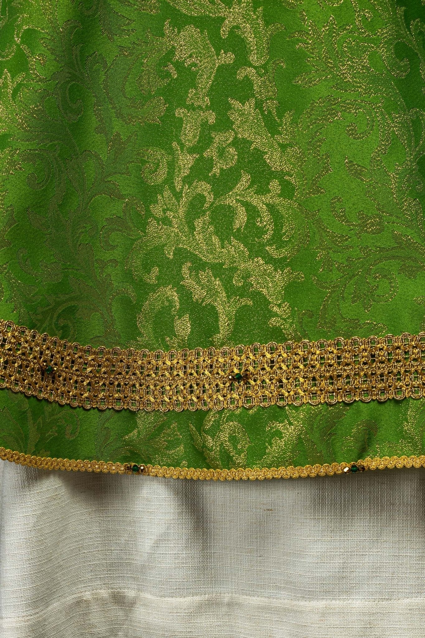 Chasuble faite main avec pierres naturelles Handmade 7010 Vert HM/7010/01/90 - CHASUBLES.FR