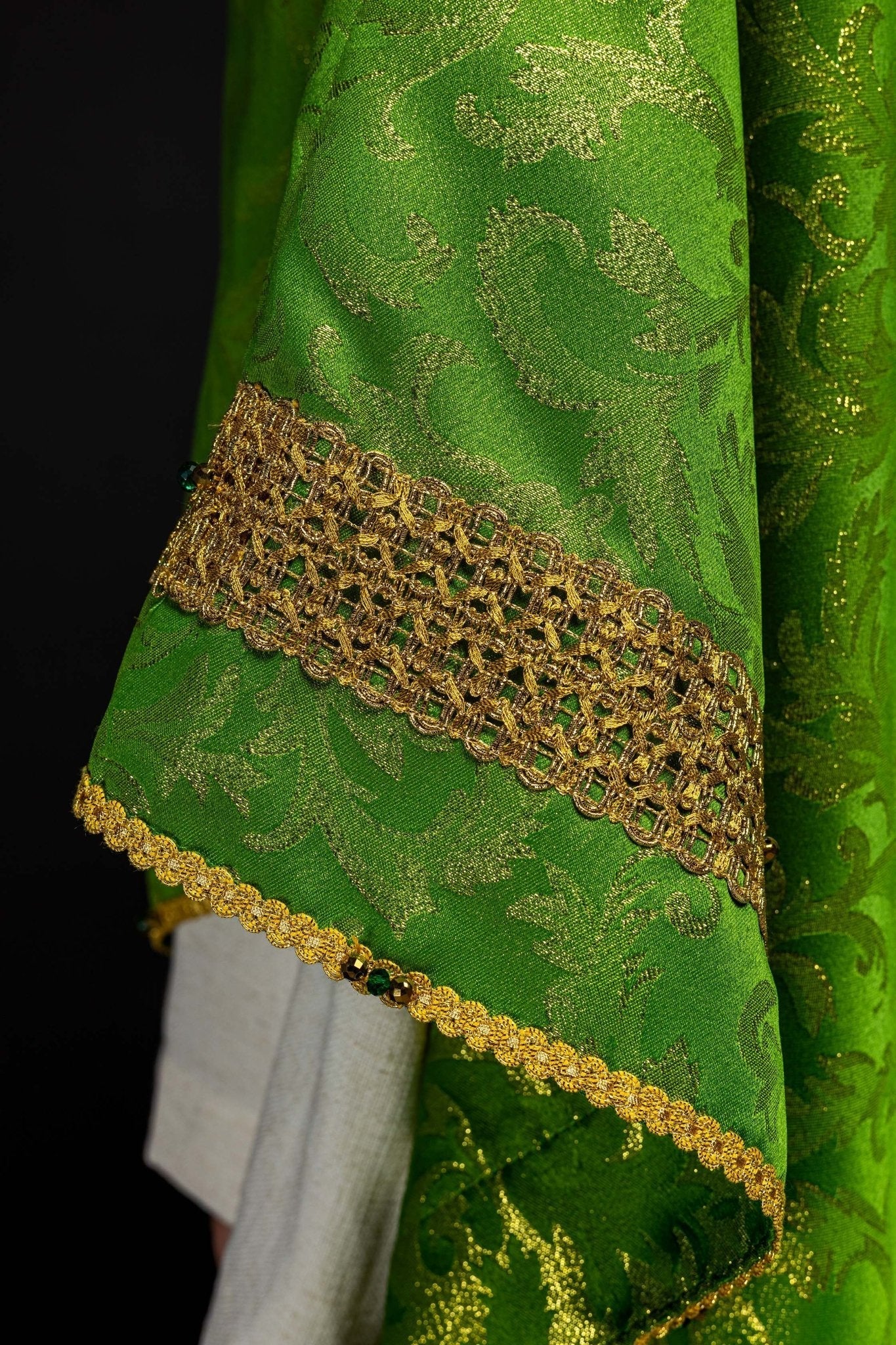 Chasuble faite main avec pierres naturelles Handmade 7010 Vert HM/7010/01/90 - CHASUBLES.FR