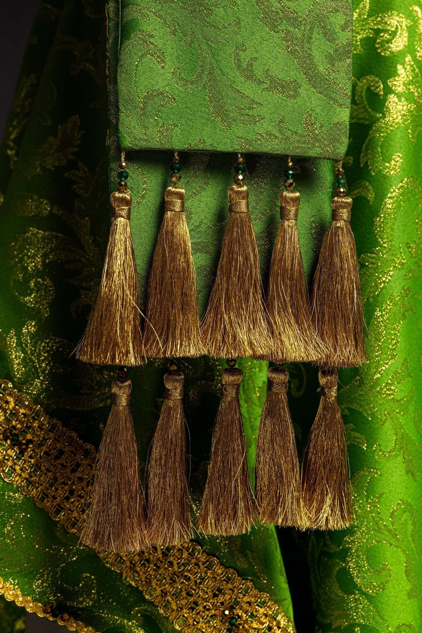 Chasuble faite main avec pierres naturelles Handmade 7010 Vert HM/7010/01/90 - CHASUBLES.FR