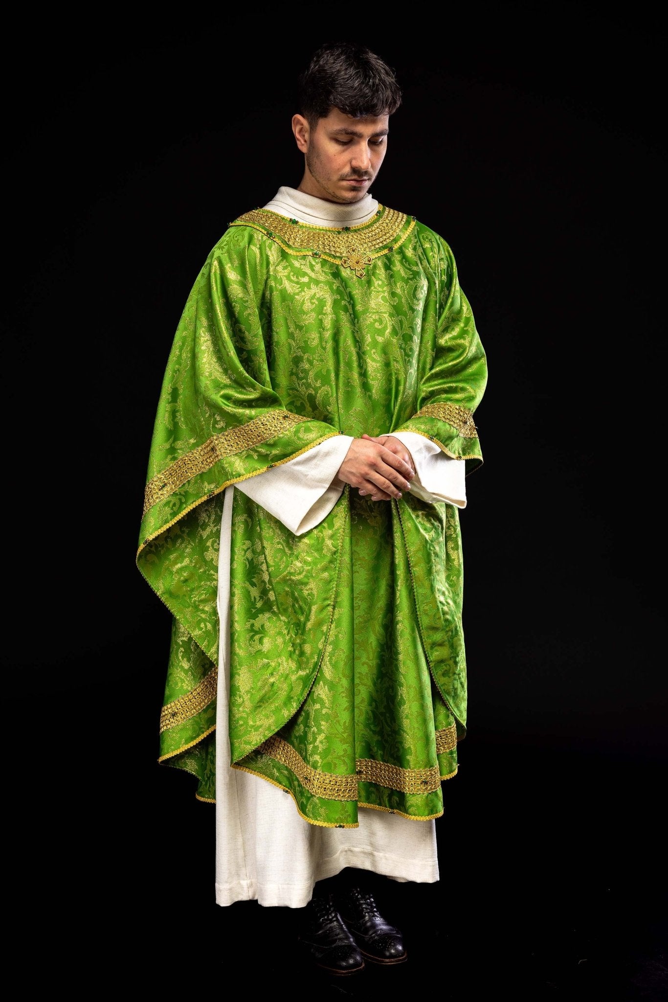 Chasuble faite main avec pierres naturelles Handmade 7010 Vert HM/7010/01/90 - CHASUBLES.FR