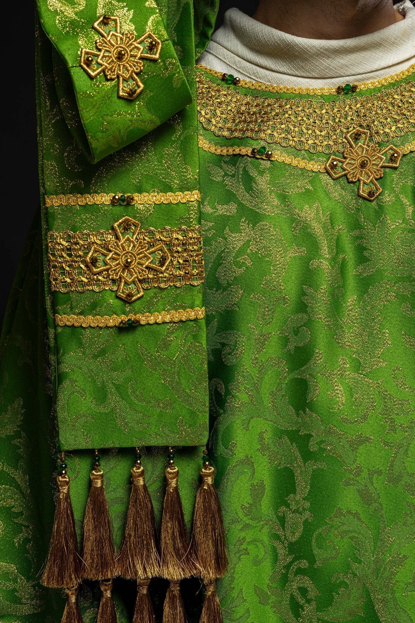 Chasuble faite main avec pierres naturelles Handmade 7010 Vert HM/7010/01/90 - CHASUBLES.FR