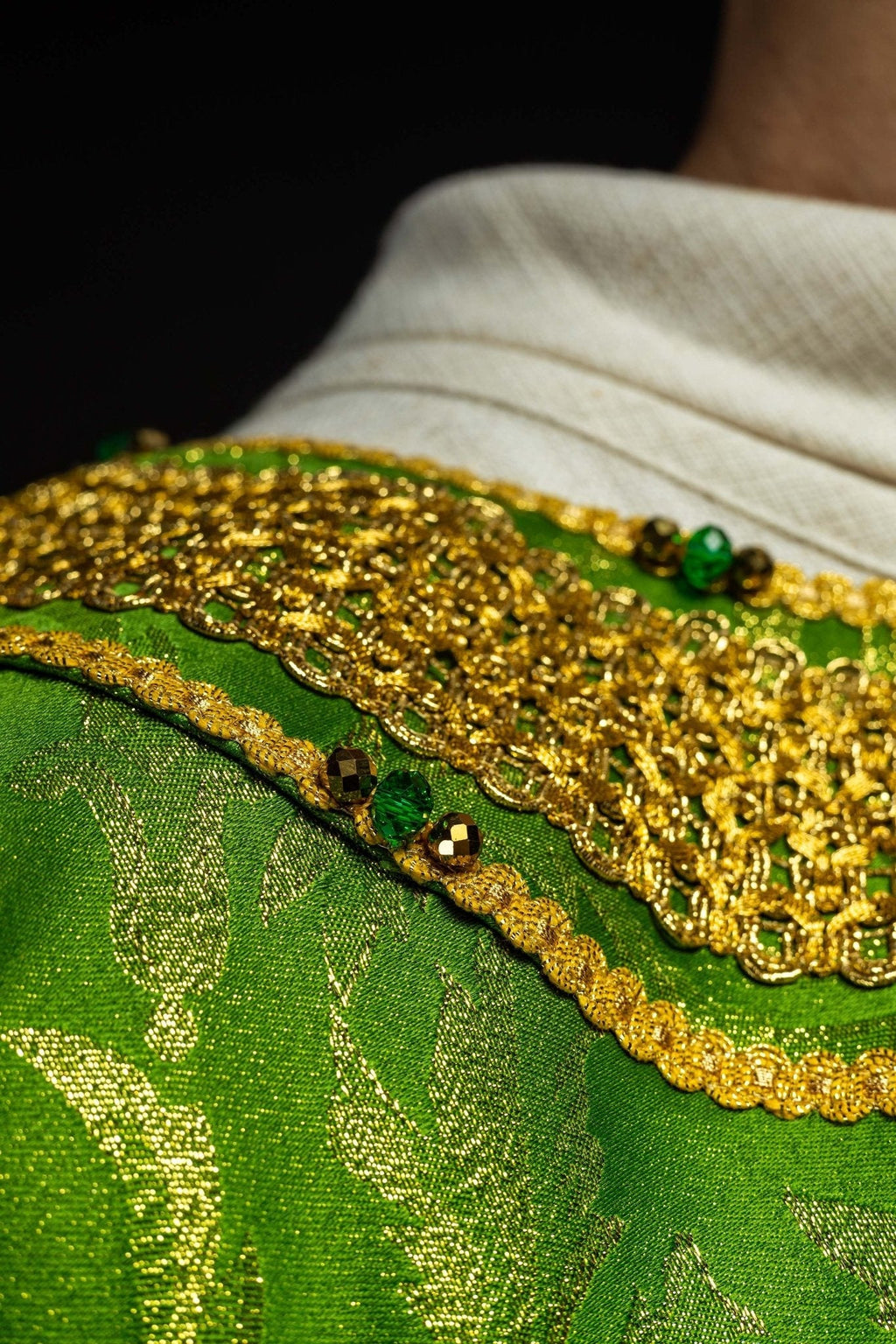 Chasuble faite main avec pierres naturelles Handmade 7010 Vert HM/7010/01/90 - CHASUBLES.FR