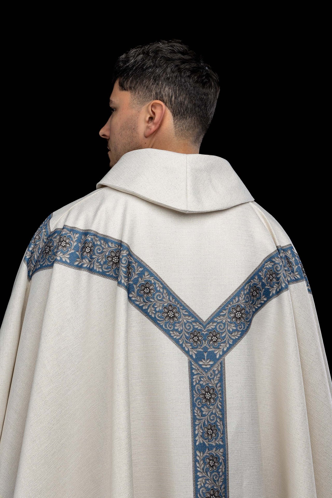 Chasuble imprimée avec l’image de l’Immaculée Conception KOD/7006/05/40 - CHASUBLES.FR