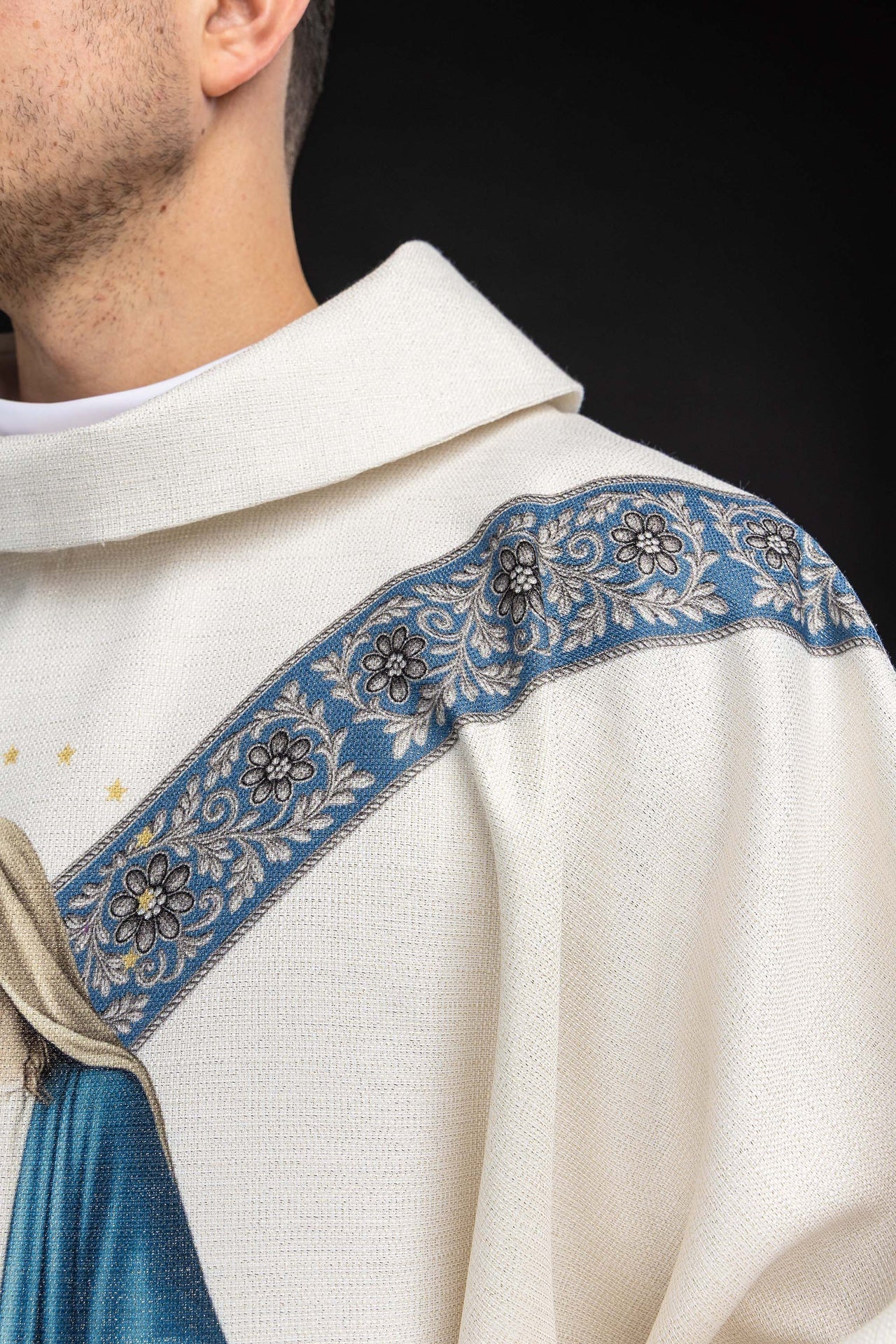 Chasuble imprimée avec l’image de l’Immaculée Conception KOD/7006/05/40 - CHASUBLES.FR