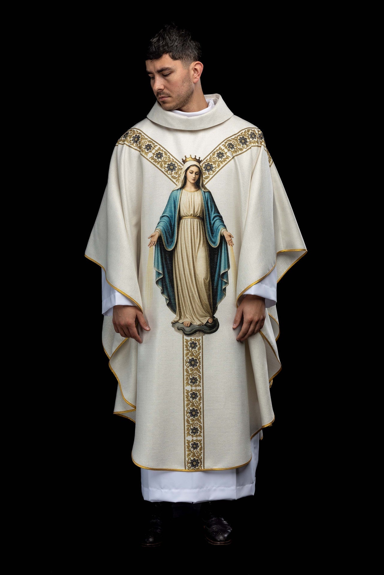 Chasuble imprimée avec l’image de l’Immaculée Conception KOD/7007/05/40 - CHASUBLES.FR