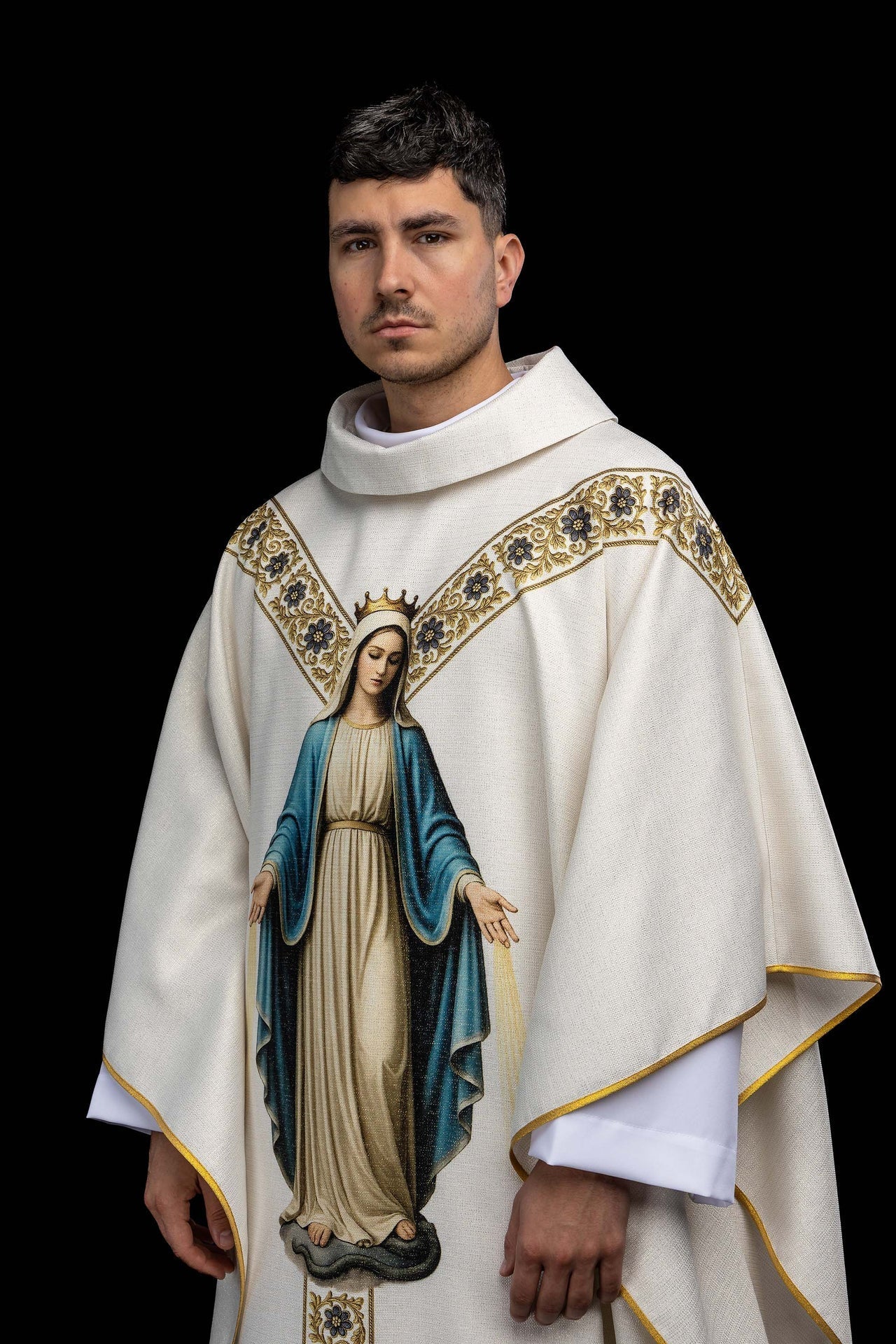 Chasuble imprimée avec l’image de l’Immaculée Conception KOD/7007/05/40 - CHASUBLES.FR
