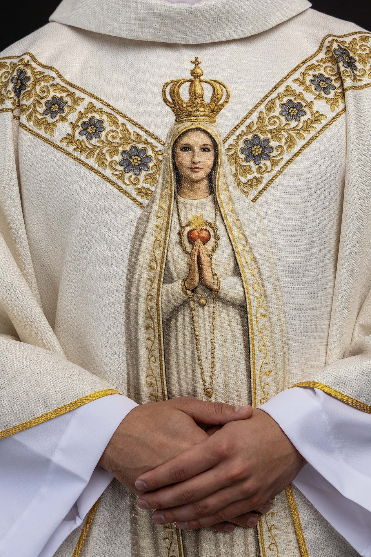 Chasuble imprimée avec l’image de Notre - Dame de Fatima KOD/7011/05/40 - CHASUBLES.FR