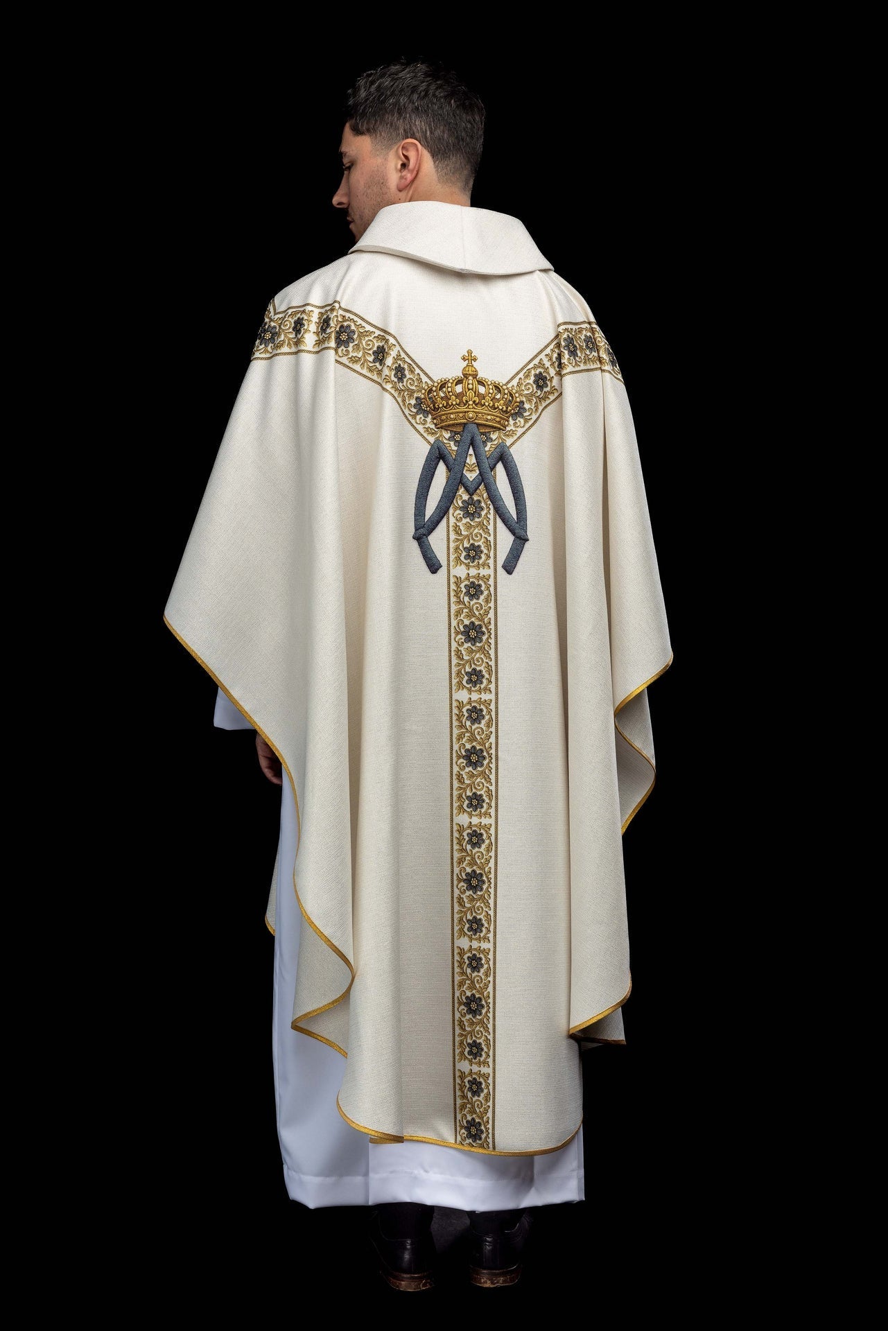 Chasuble imprimée avec l’image de Notre - Dame de Lourdes KOD/7003/05/40 - CHASUBLES.FR