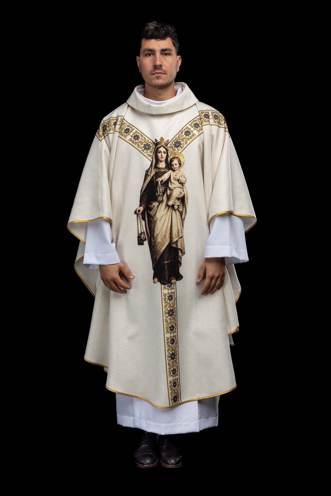 Chasuble imprimée avec l’image de Notre - Dame du Mont Carmel KOD/7004/05/40 - CHASUBLES.FR