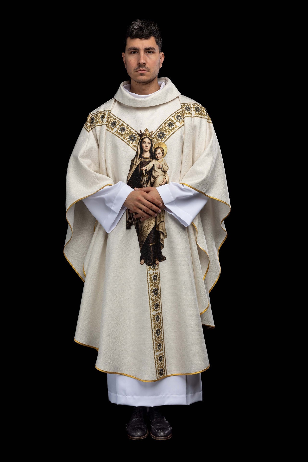 Chasuble imprimée avec l’image de Notre - Dame du Mont Carmel KOD/7004/05/40 - CHASUBLES.FR