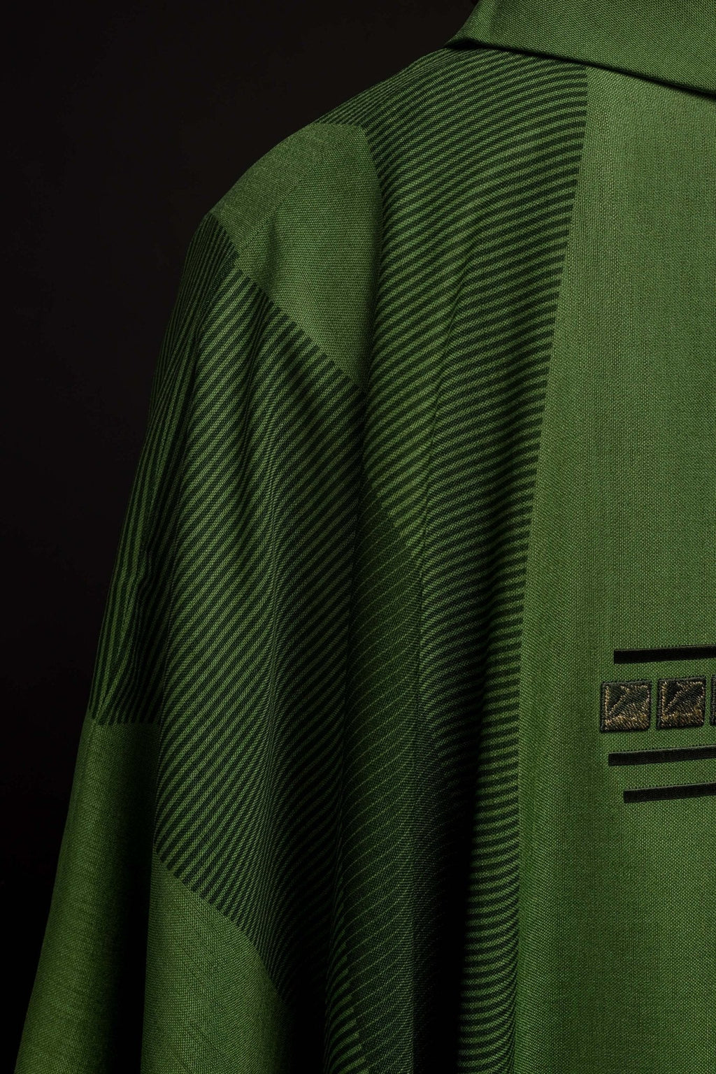 Chasuble litúrgico verde con cruz HA7036 - 01 ZIELONY - CHASUBLES.FR
