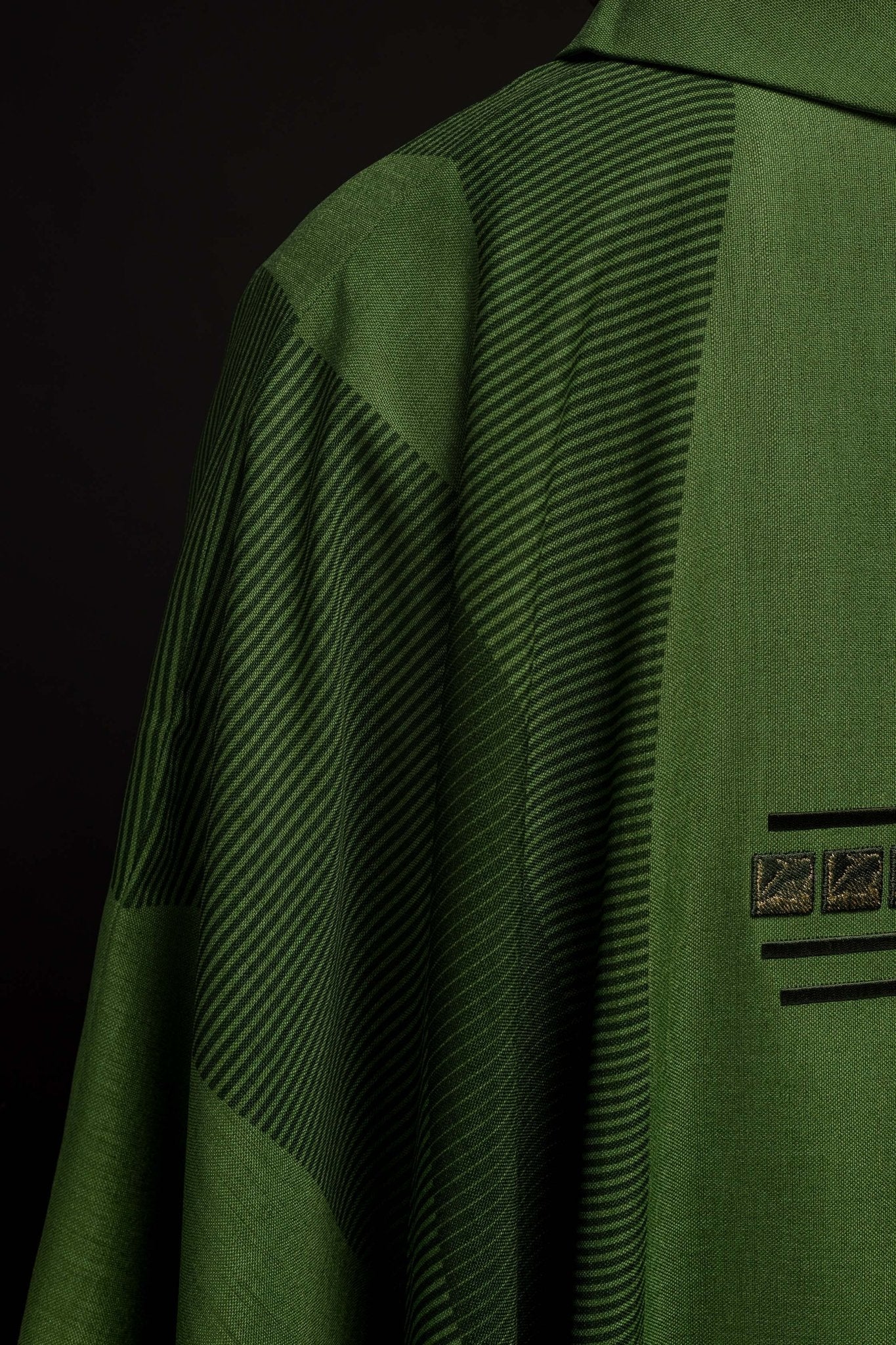 Chasuble litúrgico verde con cruz HA7036 - 01 ZIELONY - CHASUBLES.FR