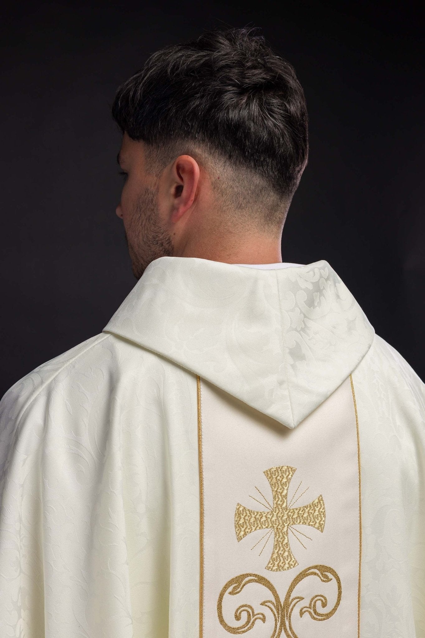 Chasuble liturgique avec ceinture décorée KOR/148/05/81 - CHASUBLES.FR