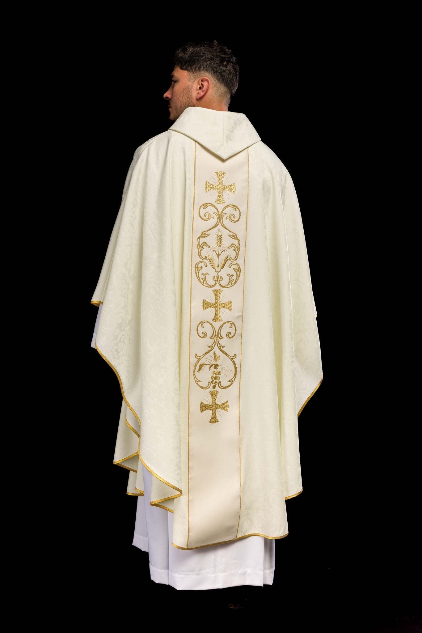 Chasuble liturgique avec ceinture décorée KOR/148/05/81 - CHASUBLES.FR