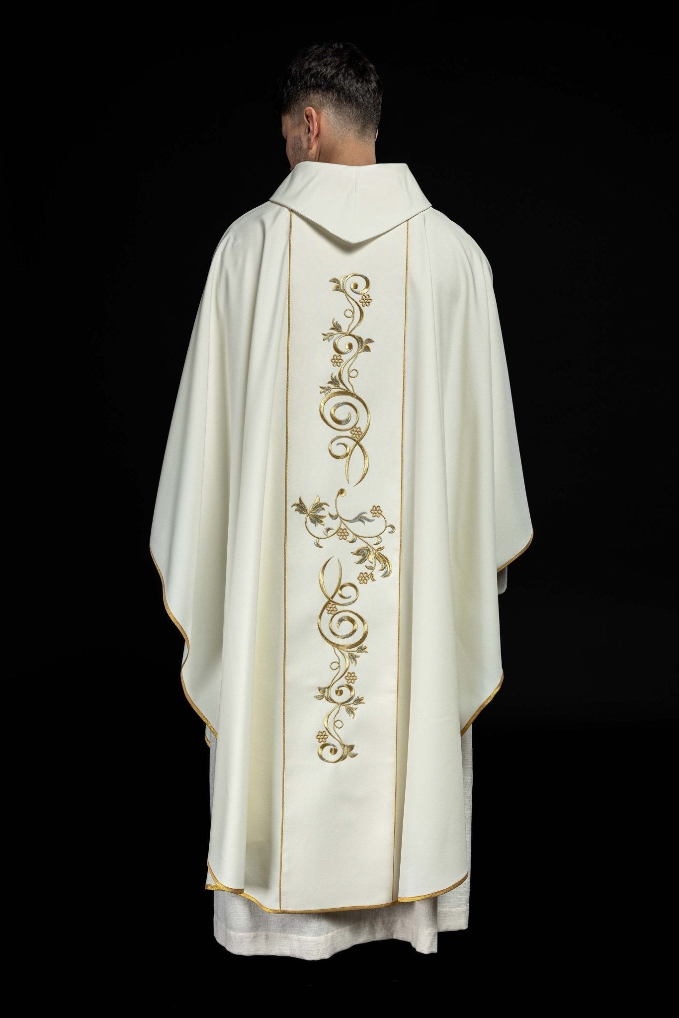 Chasuble liturgique mariale avec ceinture brodée écrue KOR/072/05/01 ECRU - CHASUBLES.FR