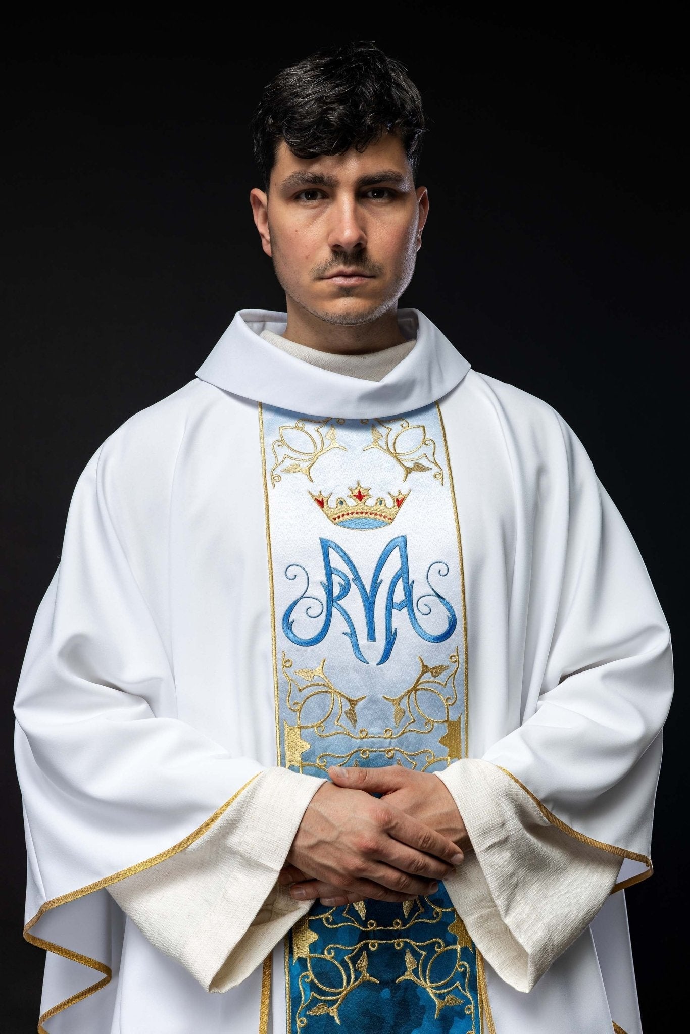 Chasuble liturgique mariale avec ceinture brodée et sublimée HA7015 - 04 BIAŁY - CHASUBLES.FR