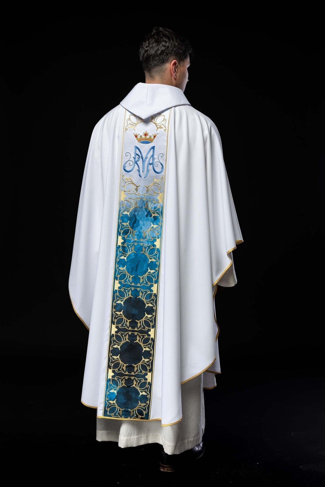 Chasuble liturgique mariale avec ceinture brodée et sublimée HA7015 - 04 BIAŁY - CHASUBLES.FR