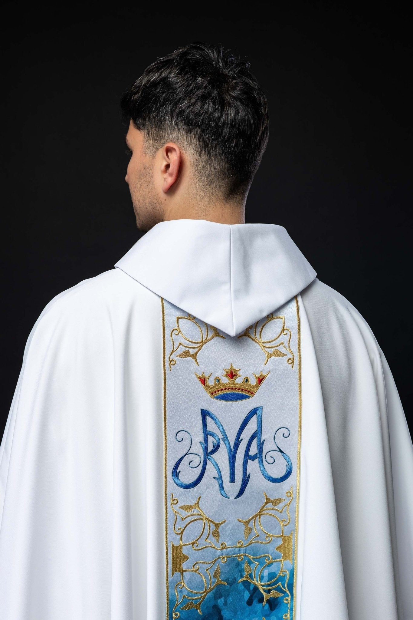 Chasuble liturgique mariale avec ceinture brodée et sublimée HA7015 - 04 BIAŁY - CHASUBLES.FR