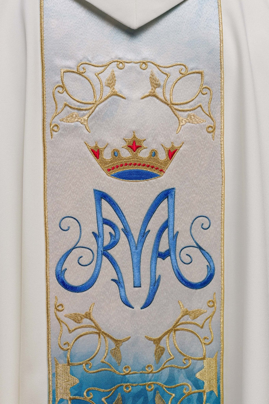 Chasuble liturgique mariale avec ceinture brodée et sublimée en écru HA7015 - 05 ECRU - CHASUBLES.FR