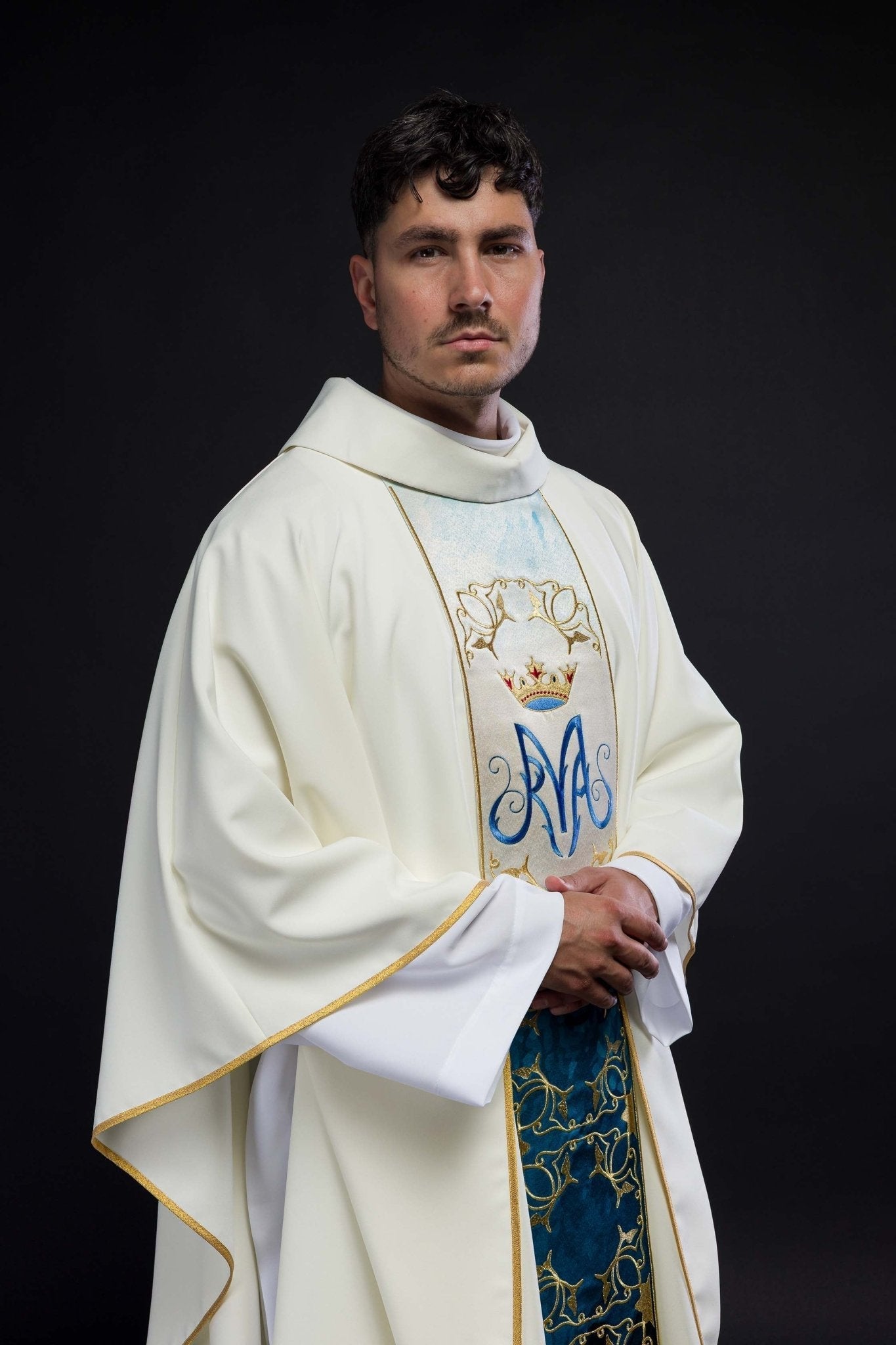 Chasuble liturgique mariale avec ceinture brodée et sublimée en écru HA7015 - 05 ECRU - CHASUBLES.FR
