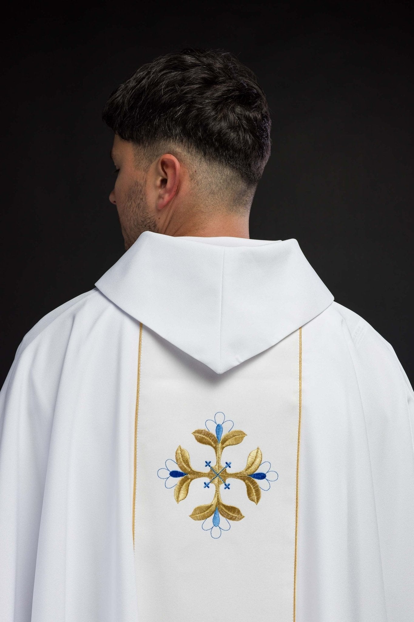 Chasuble liturgique mariale blanche avec ceinture KOR/128/04/01 BIAŁY - CHASUBLES.FR
