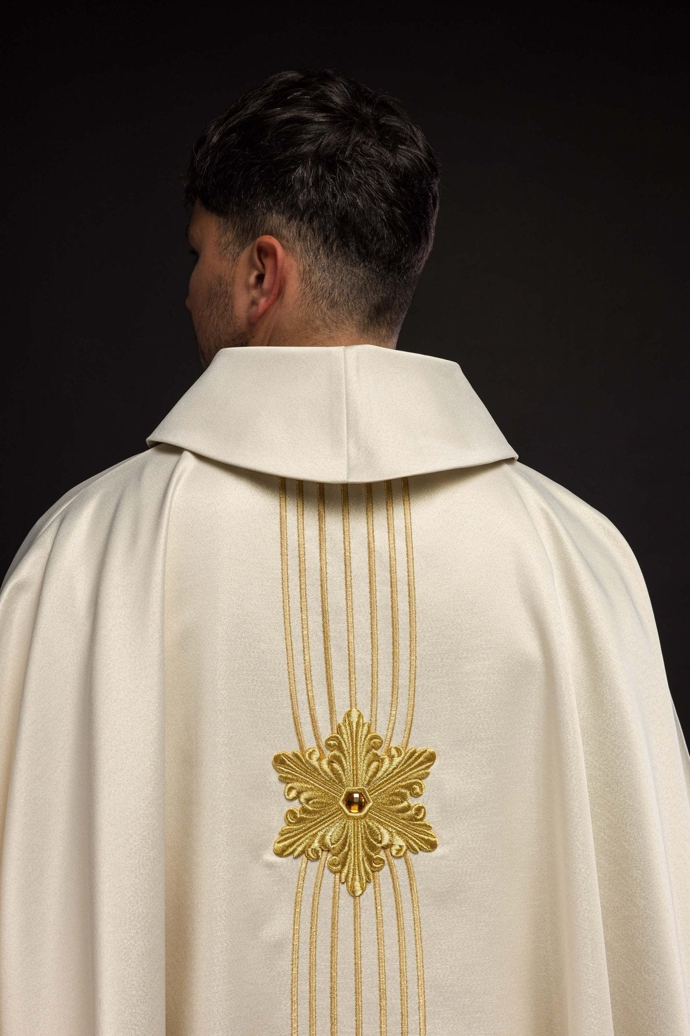 Chasuble liturgique mariale brillante de pierres LE/7025 ECRU LE/7025/05 - CHASUBLES.FR